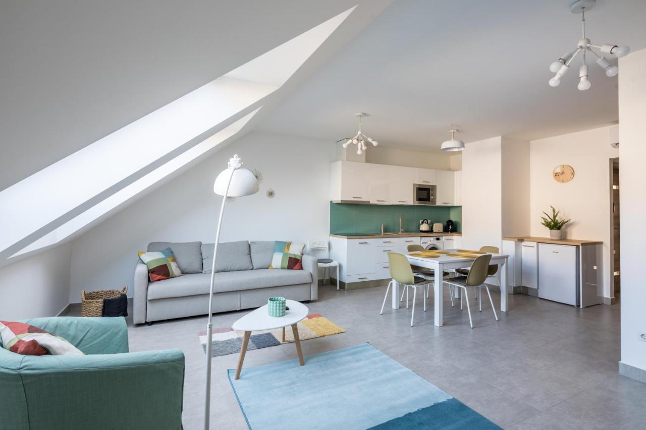 Stafetahaz Apartmanok Vác Εξωτερικό φωτογραφία
