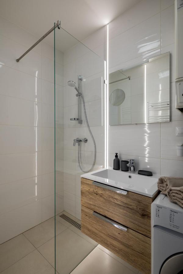 Stafetahaz Apartmanok Vác Εξωτερικό φωτογραφία