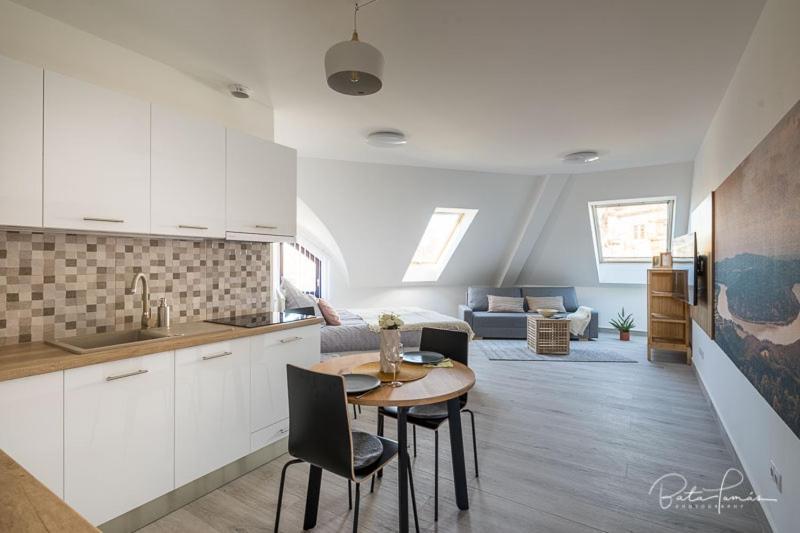 Stafetahaz Apartmanok Vác Εξωτερικό φωτογραφία
