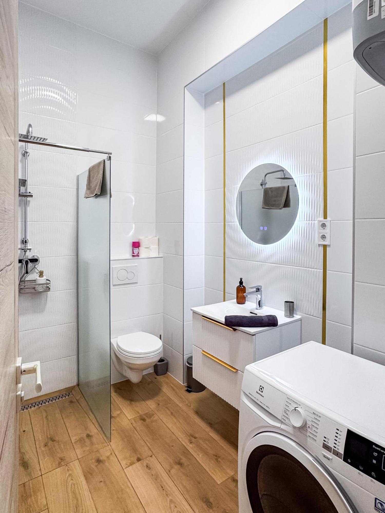 Stafetahaz Apartmanok Vác Εξωτερικό φωτογραφία